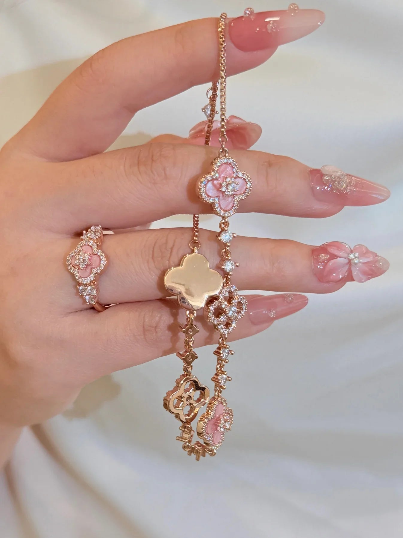 Pulseira Feminina Trevo Sakura
