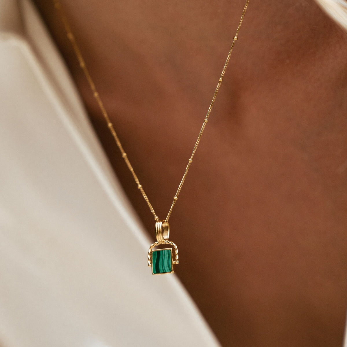 Colar Malachite Banhado em Ouro 18K